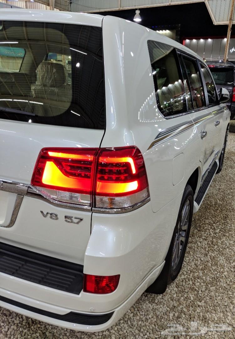تويوتا لاندكروزر 2019 VXR..5.7((تم البيع))