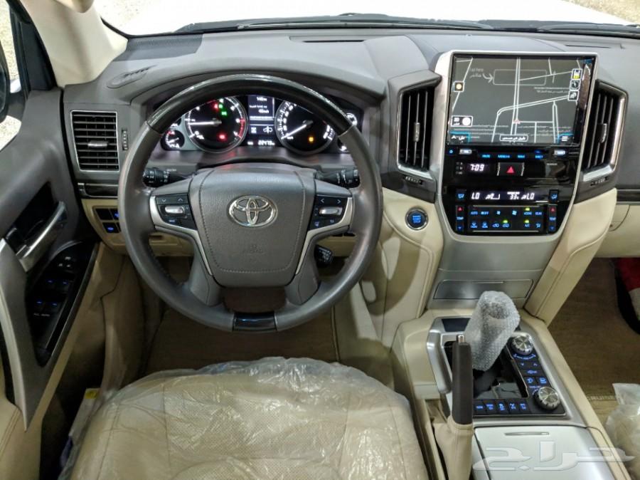 تويوتا لاندكروزر 2019 VXR..5.7((تم البيع))