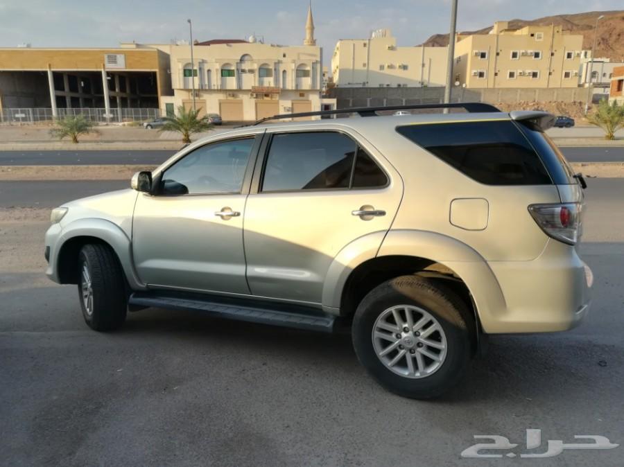 جيب تويوتا فورتشنر 2103 فضي نظيف ماشي 1900
