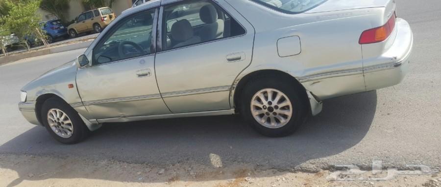 كامري موديل 2002 للبيع