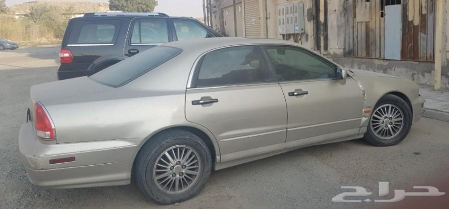 (تم البيع) مستوبيشي ماجنا 2004 لوحة مميزة