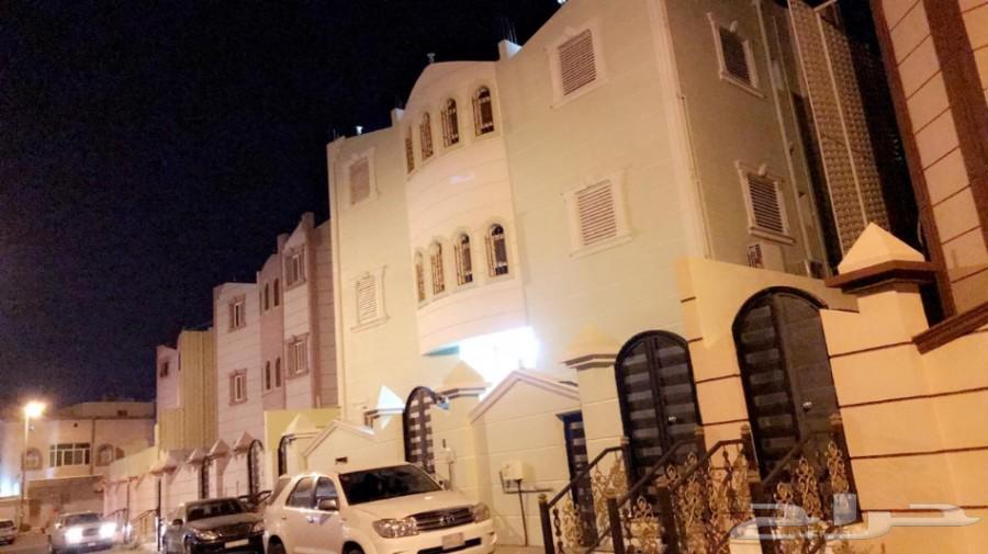 الطائف فيلا للبيع12 غرفه ومسبح بسعر مناسب