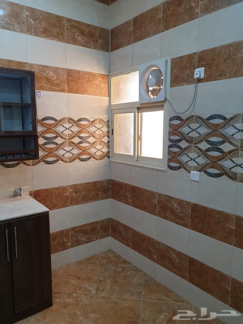 شقة عوايل للإيجار تشطيب راقي
