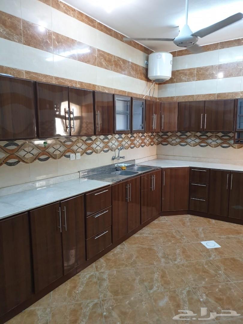 شقة عوايل للإيجار تشطيب راقي