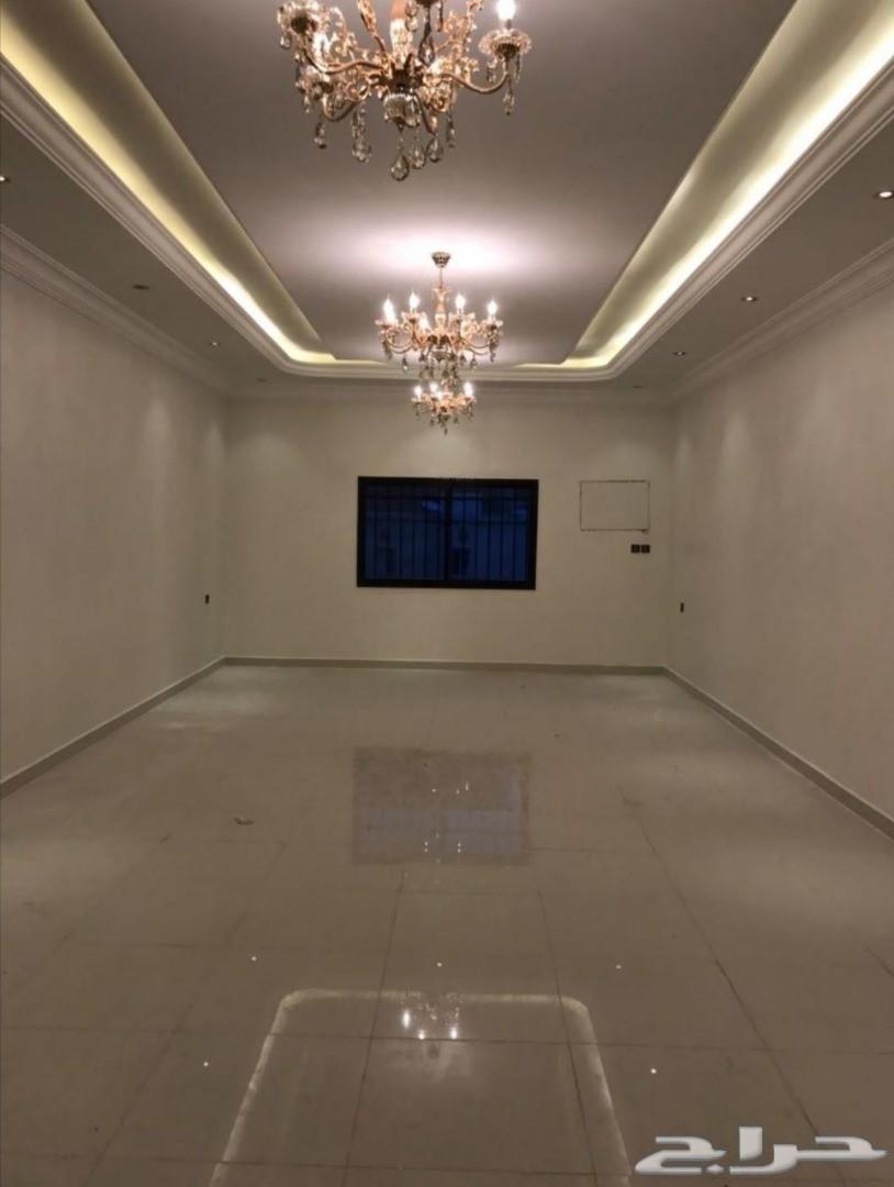شقه 6 غرف للبيع شارع شبرا مساحه 315 متر