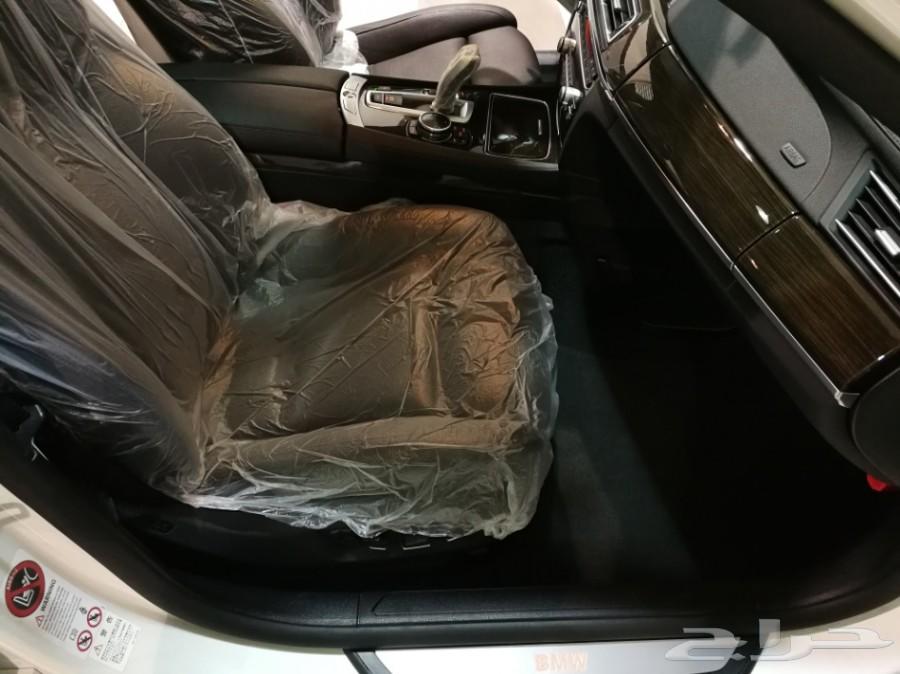 BMW 740 كالجديد تمام تون تيربو