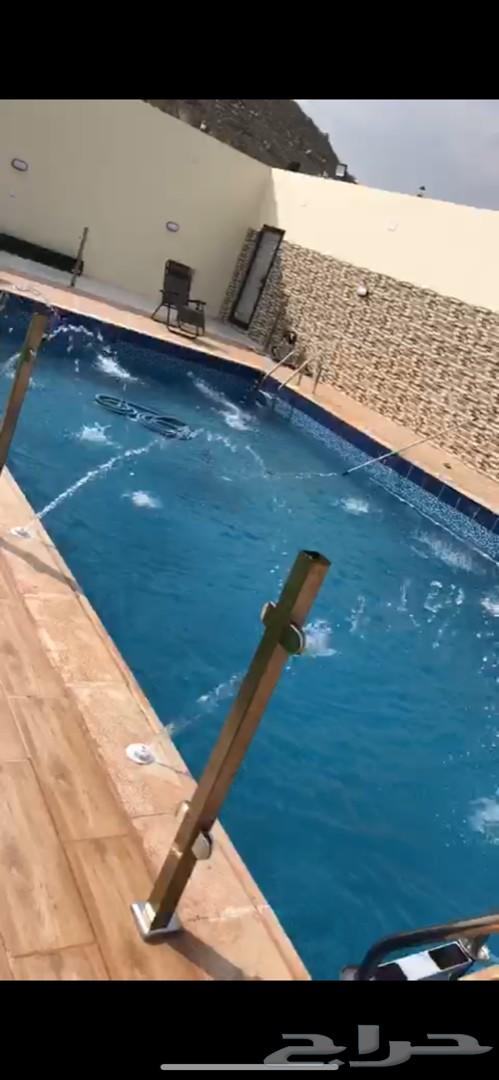 استراحة جديدة ومسبح كبير 400 ريال