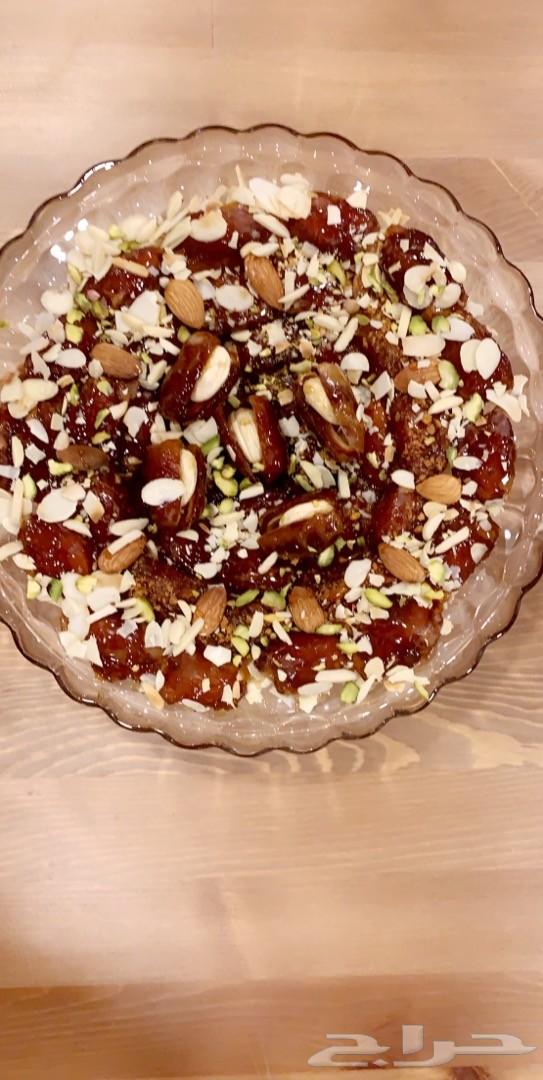 تمر خلاص الاحساء الفاخر المحشي باللوز