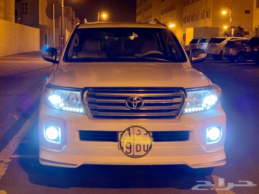 جيب لاندكروزر 2011