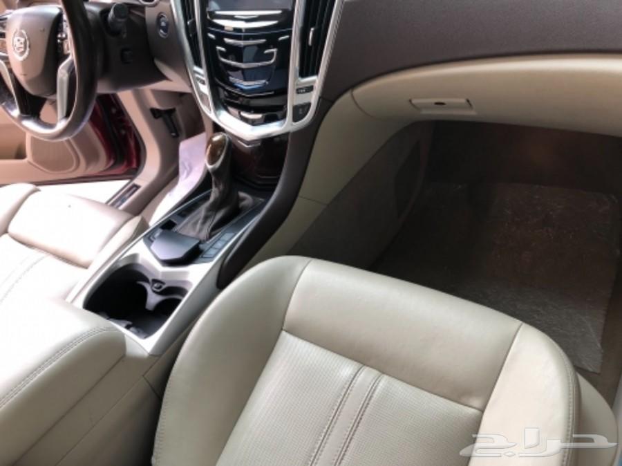 للبيع كاديلاك SRX 2014 نظيف جدا وممشى قليل