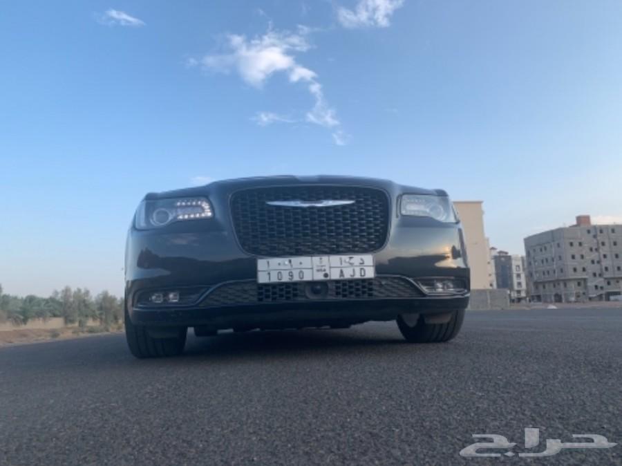 كرايزلر S قمة في النظافة V8