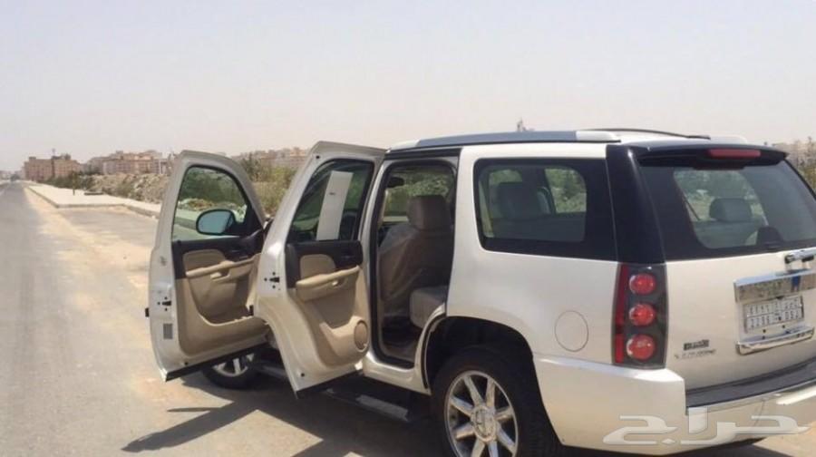 2014 GMC Yukon Denali دينالي مخزن شبه جديدة