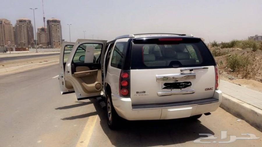 2014 GMC Yukon Denali دينالي مخزن شبه جديدة
