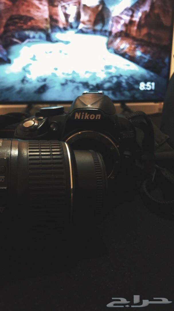 كاميرا نيكون D3100 (ممتازة للمبتدئين)