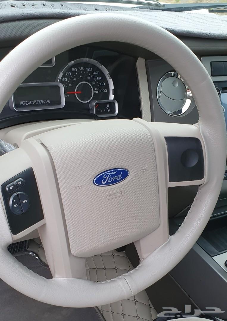 FORD EXPEDiTION(4x4) 2013