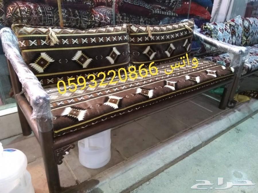 كراسي حديد للجلسات الخارجية