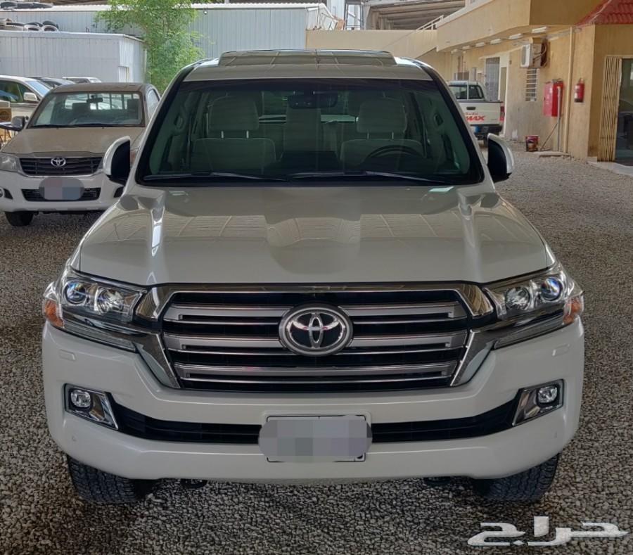 تويوتا لاندكروزر 2018 VXR 1..5.7((تم البيع))