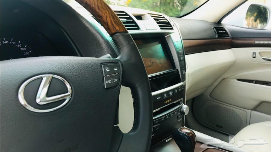 لكزس 460 LS موديل 2012 قمة في النظافة