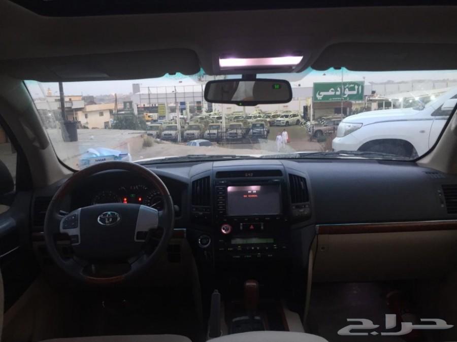 لاندكروزر 2013 فل كامل بريمي للبيع
