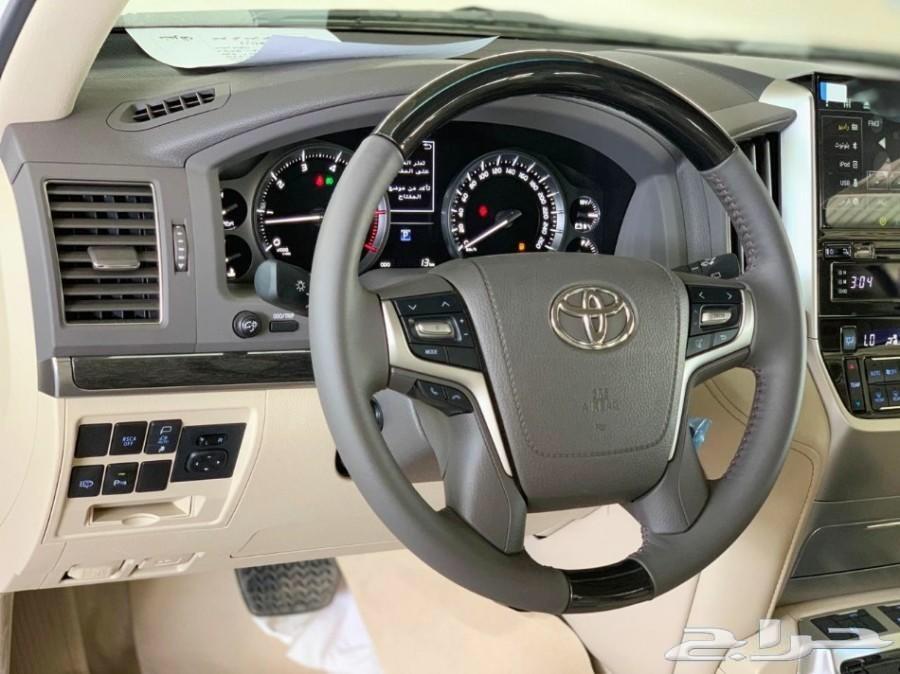 تويوتا لاندكروزر 2019 VXR1 5.7 V8 (سعودي)
