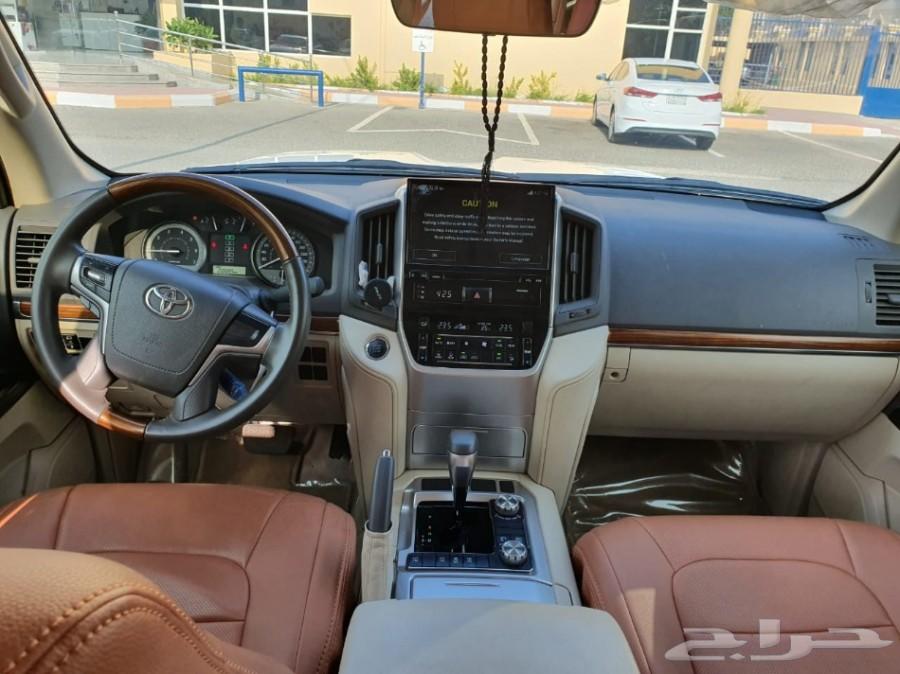 لاندكروزر 2018 GXR 3