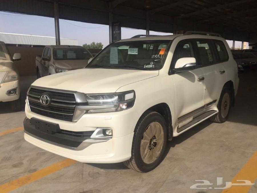 لاندكروزر GXR 2020 بنزين