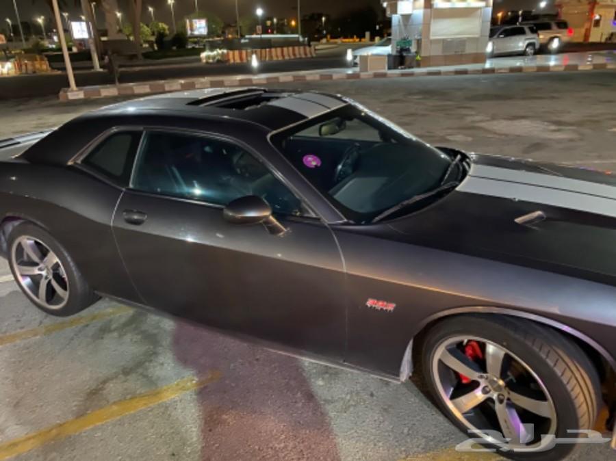 تشالنجر 2013 srt8