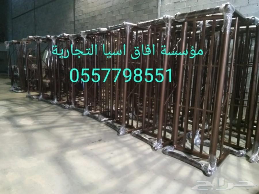 كراسي حديد