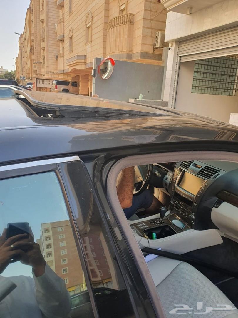 فتحة سقف سيارتك ثقيله اتصل نجي نصلحها لك بجده