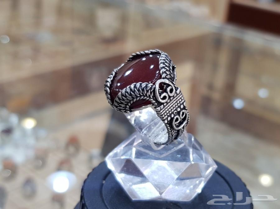 خاتم عقيق احمر فضه مميزه