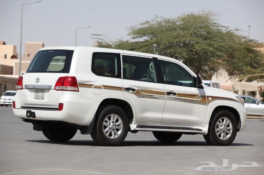 لاندكروزر جي 2009 ديزل ابيض