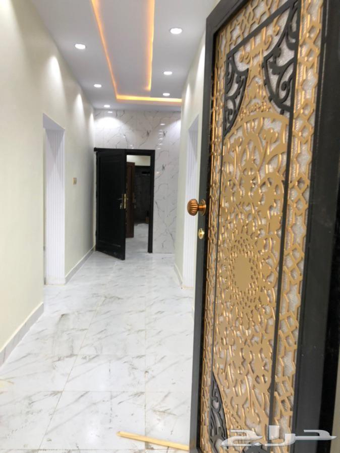 عمارة للبيع في حي السعاده