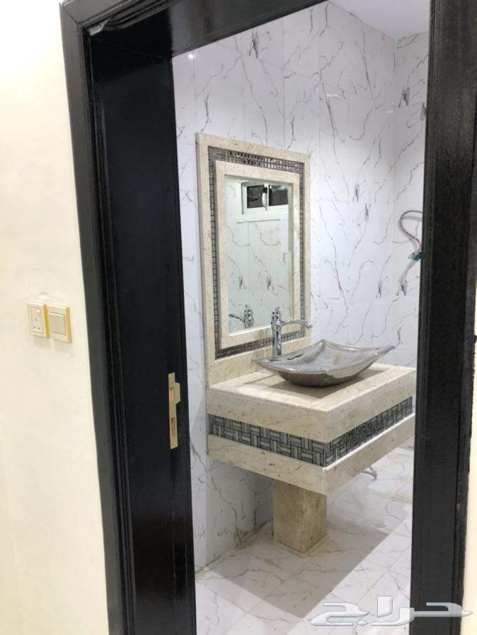 عمارة للبيع في حي السعاده