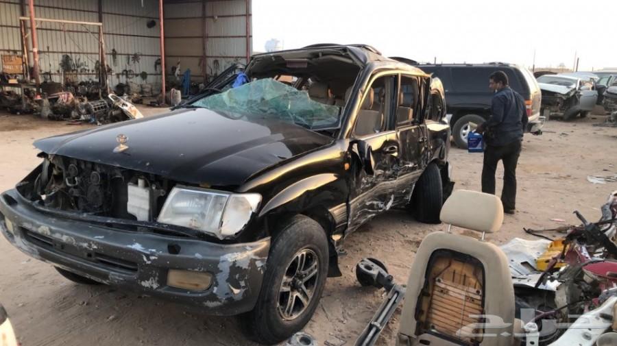 جيب لاندكروزر vxr 2003 قطع غيار تشليح
