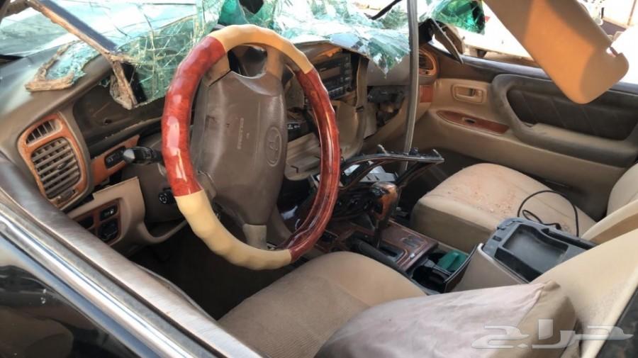 جيب لاندكروزر vxr 2003 قطع غيار تشليح
