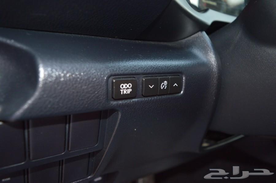 ليكزس IS 200 T F SPORT 2016 لؤلؤي( تم البيع )