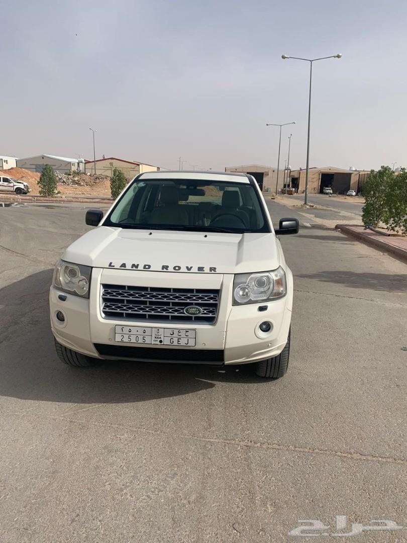 لاند روفر LR2