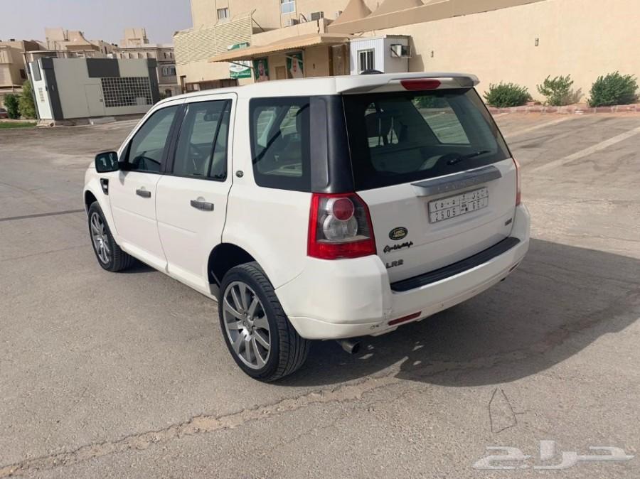 لاند روفر LR2