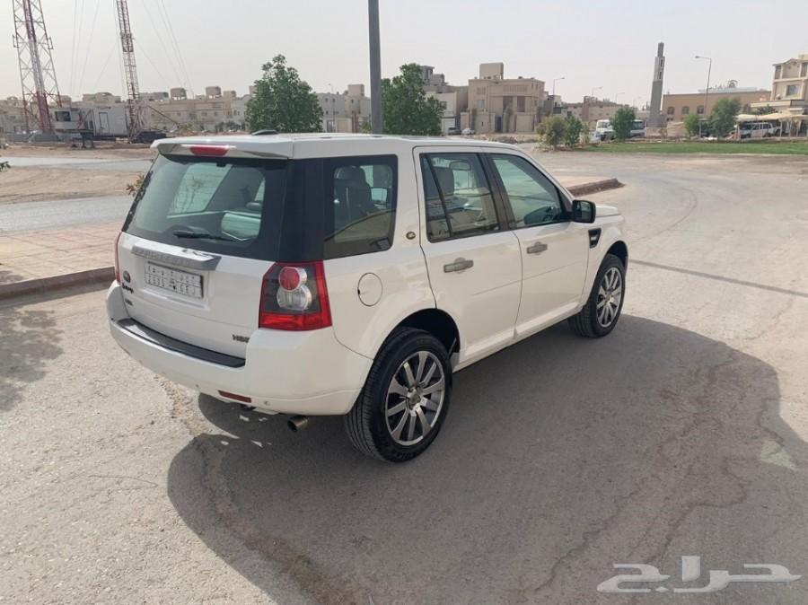 لاند روفر LR2