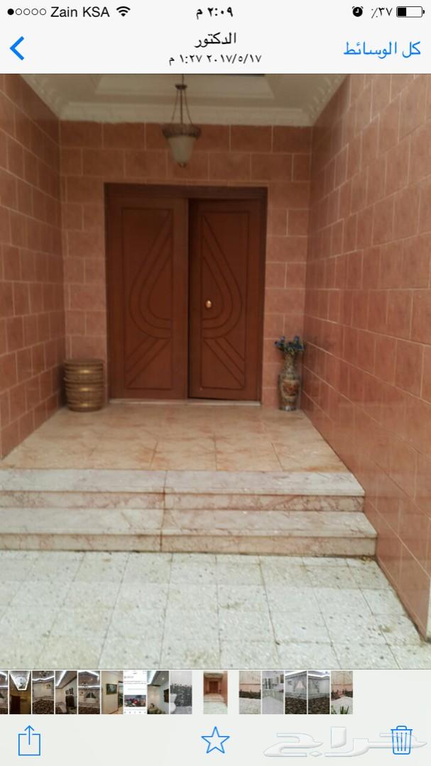 فلة للايجار تصلح مدرسه او مقر شركة بطريق الهد