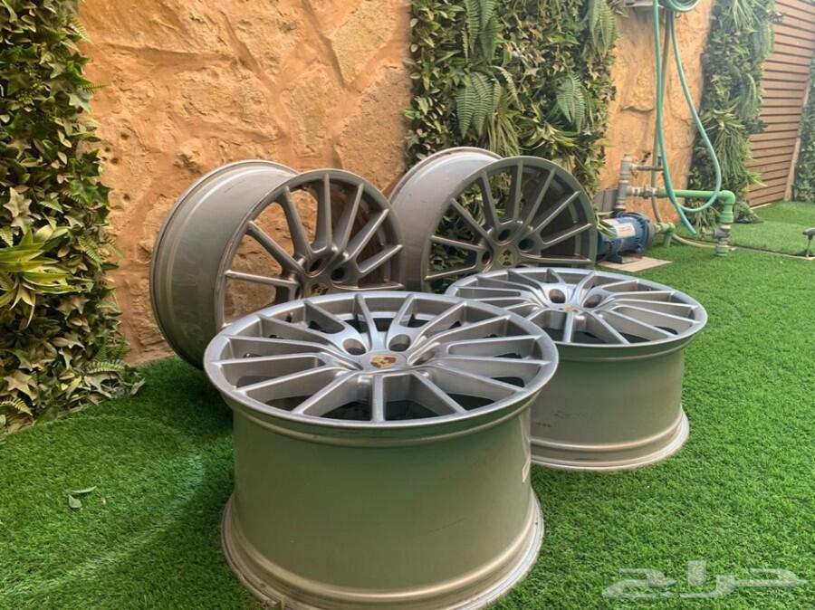 جنوط بورش للبيع