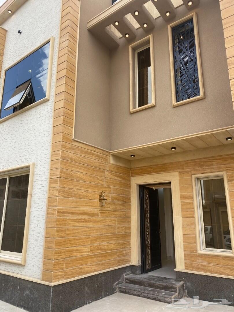 للبيع فلل مودرن 950 الف دره الموسي