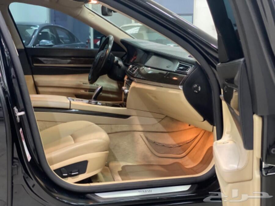 BMW740 فل كامل لون مميز 2010