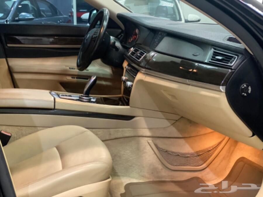 BMW740 فل كامل لون مميز 2010