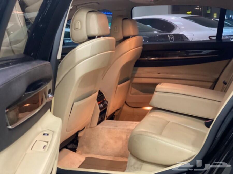 BMW740 فل كامل لون مميز 2010