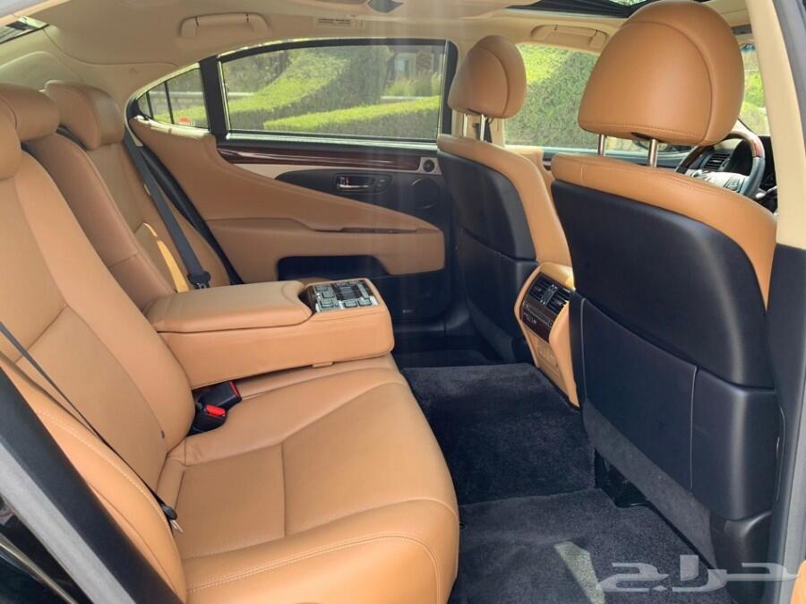 لكزس LS460L بحالة الوكالة