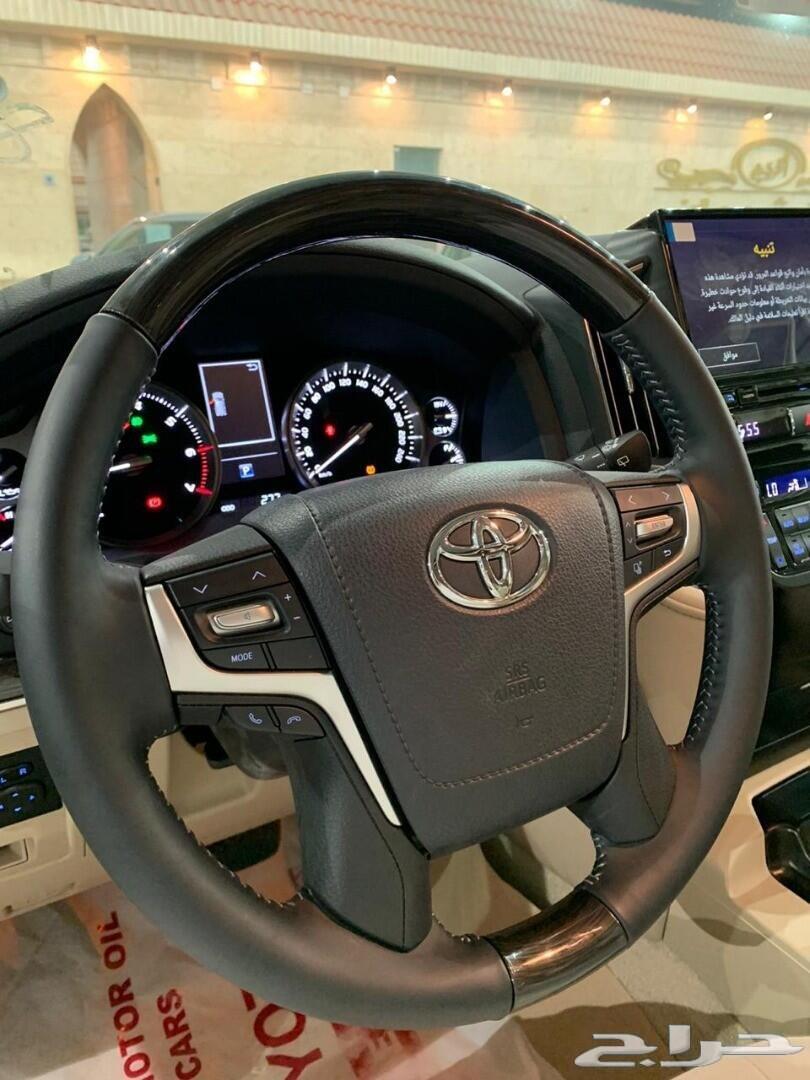 للبيع لاندكروزرGXR قراند تورنق 2020 شبه اصفار