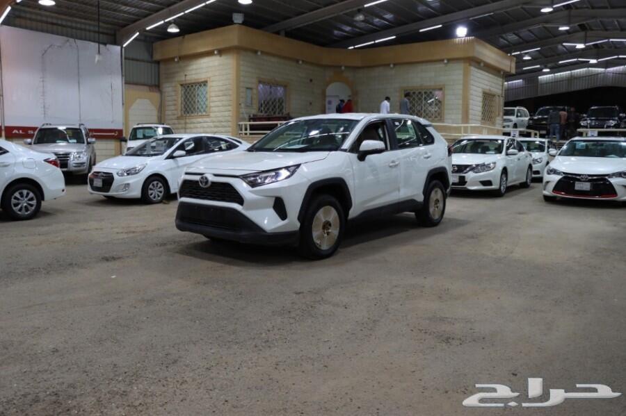 تويوتا راف فور 4wD ابيض ستاندر 2019 .
