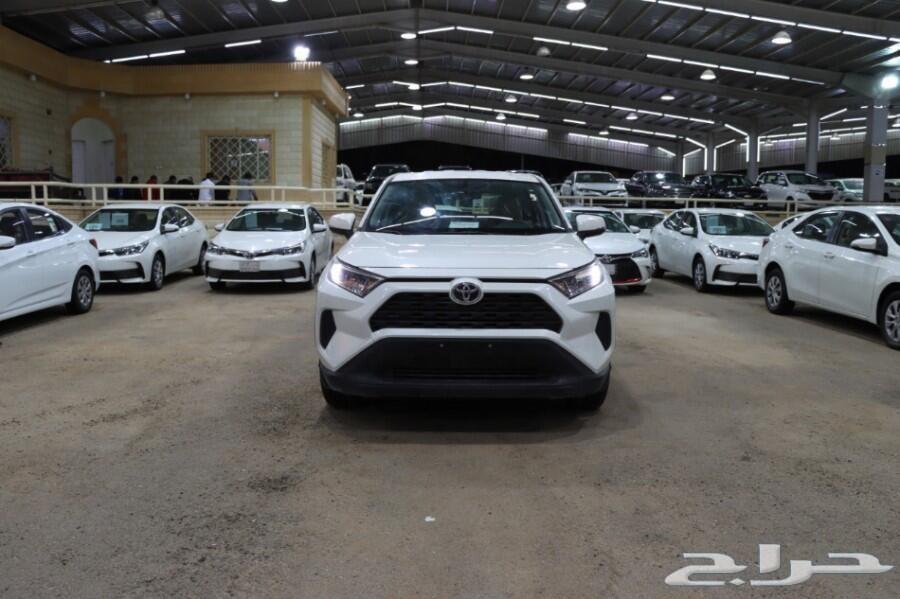 تويوتا راف فور 4wD ابيض ستاندر 2019 .