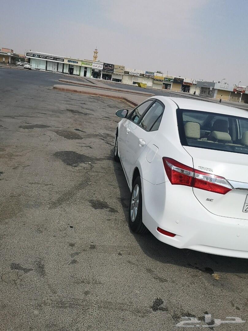كورولا 2014 مكينة 2000CC كبير. قير تماتيك.